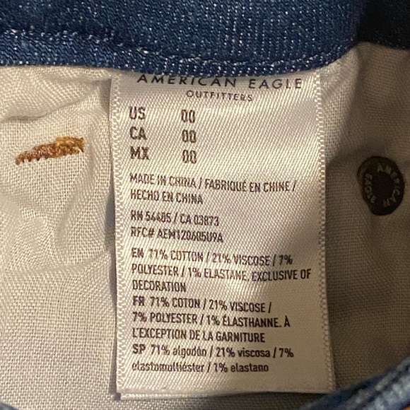 American Eagle Next Level Stretch Distressed Jean Shorts 00 - Picture 2 of 4